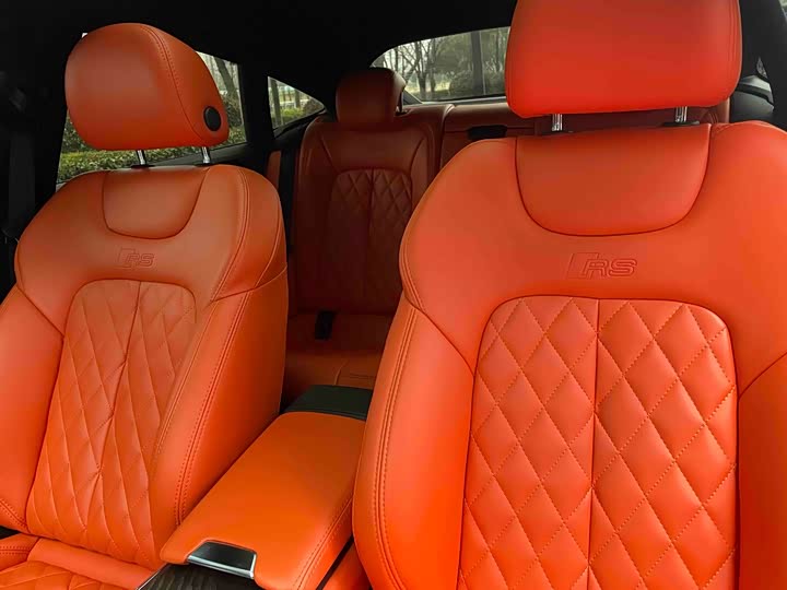 Фото 8 - Audi A7