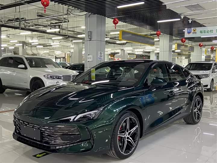 Фото 1 - MG Motor 7