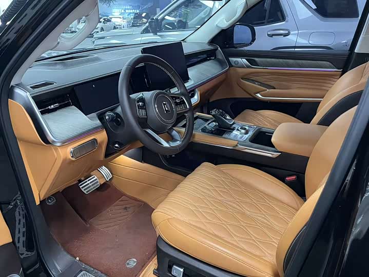 Фото 5 - Tank 500 Hybrid