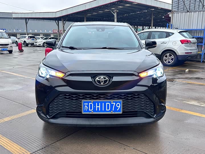 Photo 2 - Toyota Frontlander