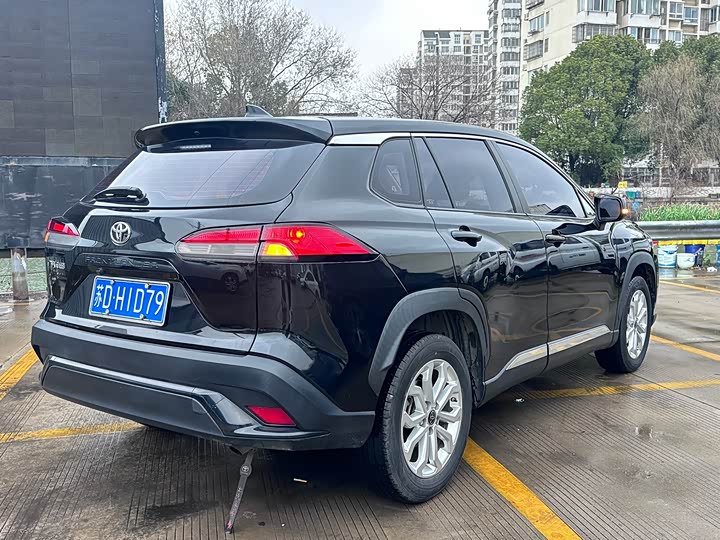 Photo 4 - Toyota Frontlander