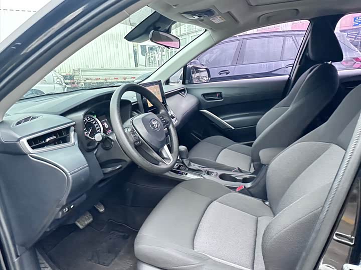 Photo 9 - Toyota Frontlander