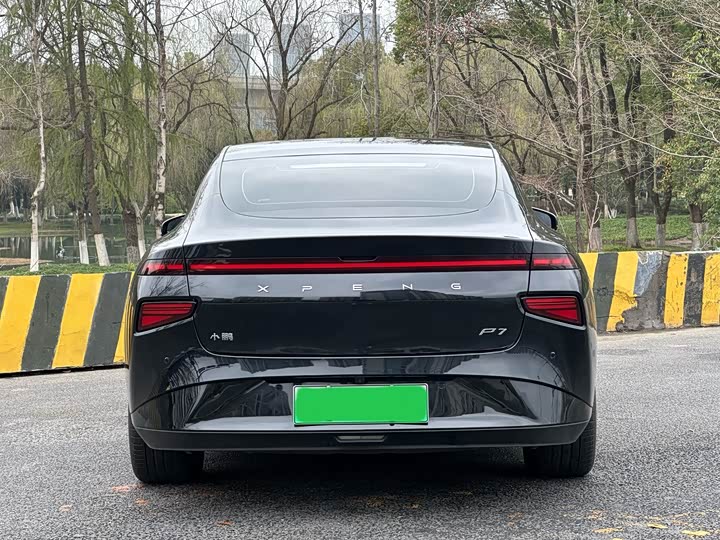 Фото 6 - XPeng P7