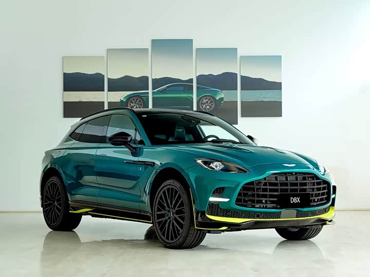 Фото 2 - Aston Martin DBX