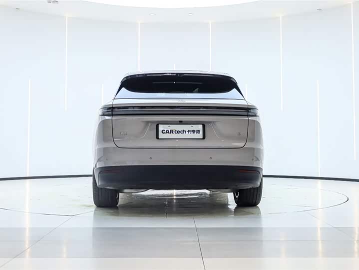 Фото 2 - LiXiang i6