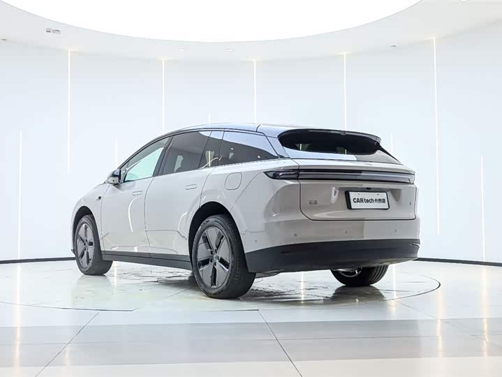 Фото 8 - LiXiang i6