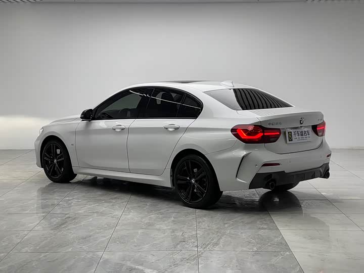 Фото 4 - BMW 1 Series