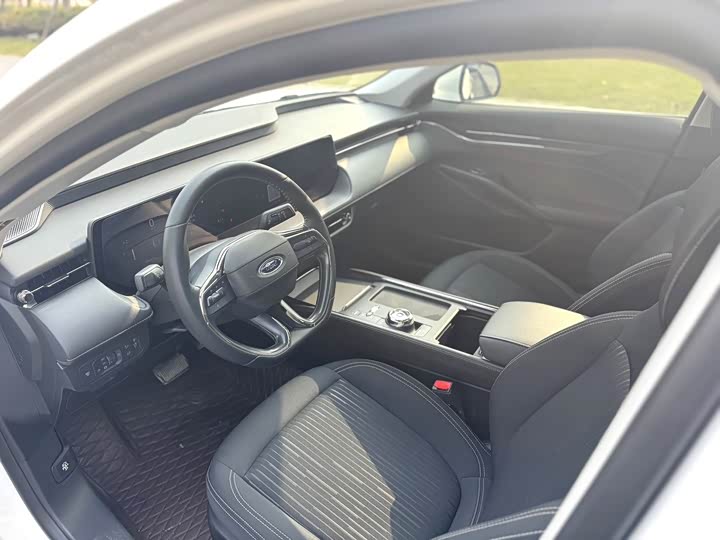 Фото 5 - Ford Mondeo