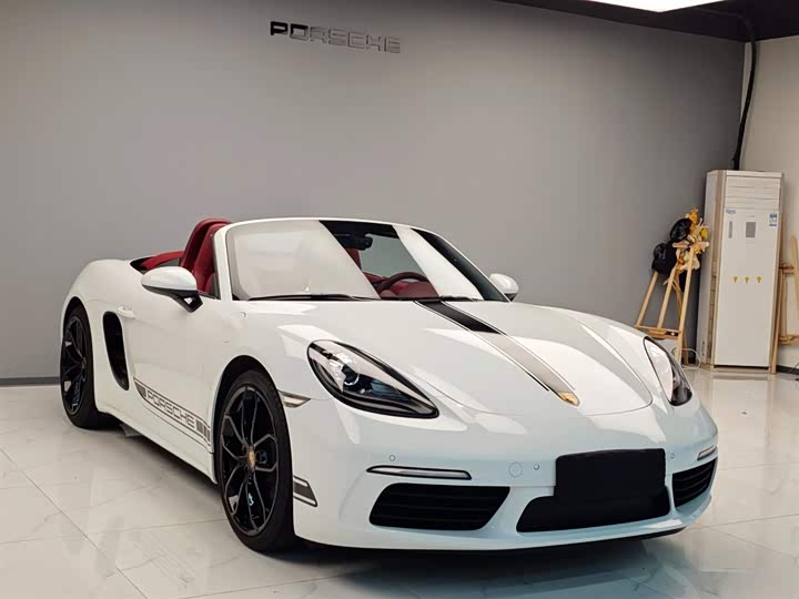 Photo 3 - Porsche 718