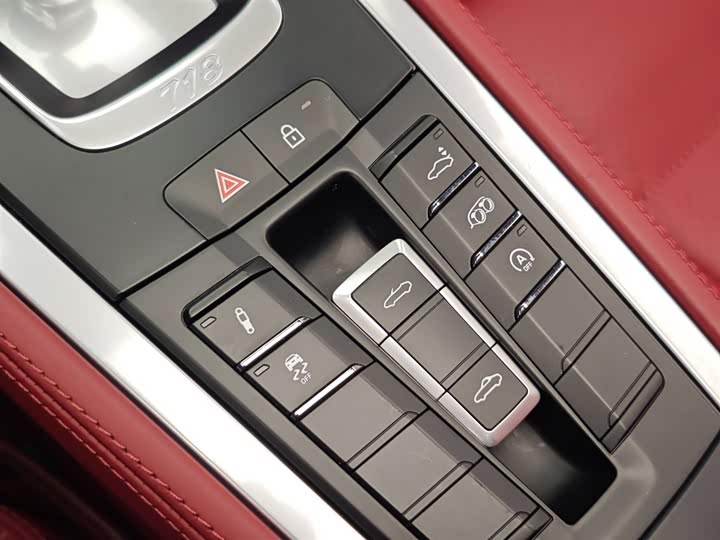 Photo 7 - Porsche 718