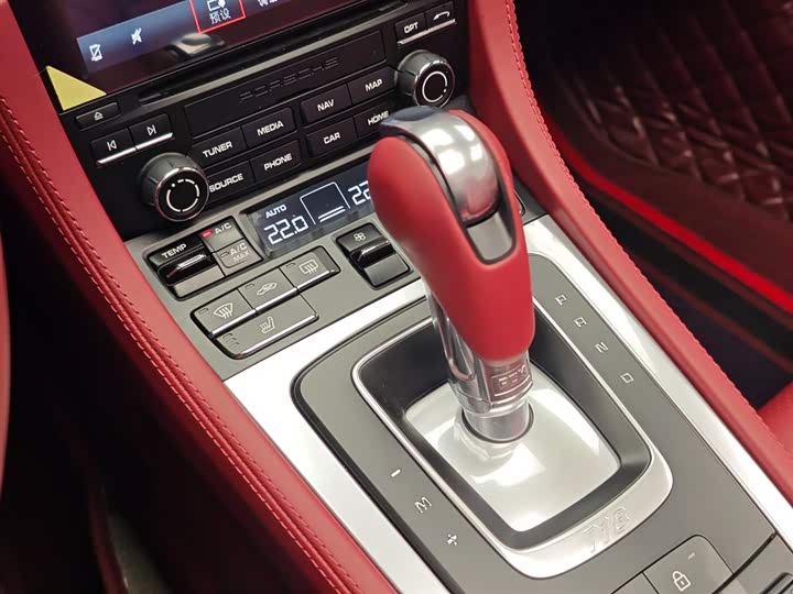 Photo 8 - Porsche 718