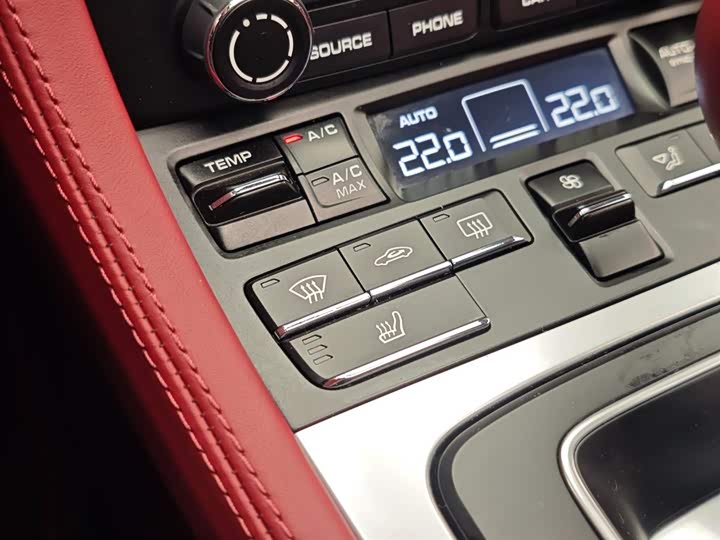 Photo 9 - Porsche 718