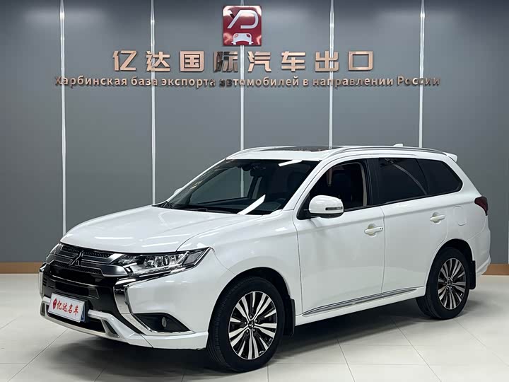 Фото 1 - Mitsubishi Outlander