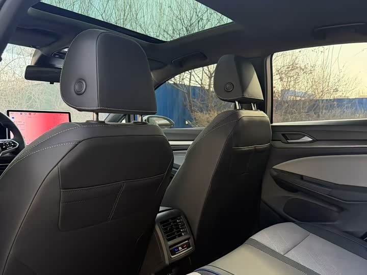 Фото 6 - Volkswagen Golf