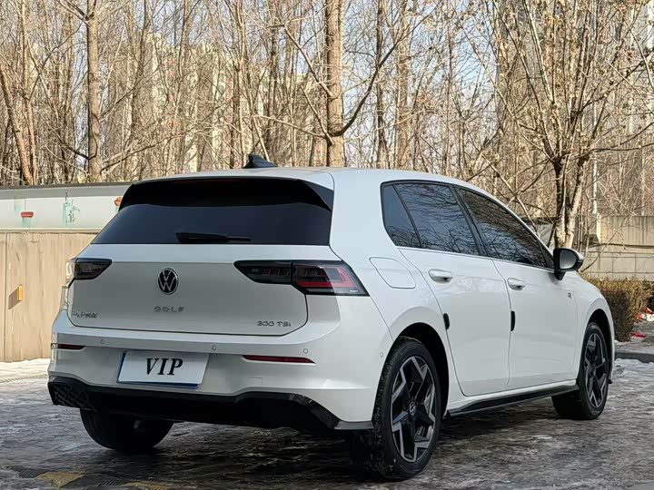 Фото 7 - Volkswagen Golf