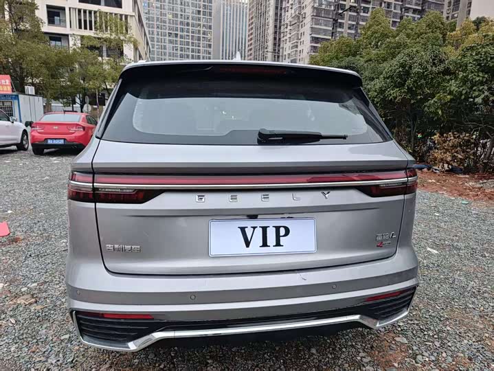 Фото 8 - Geely Monjaro