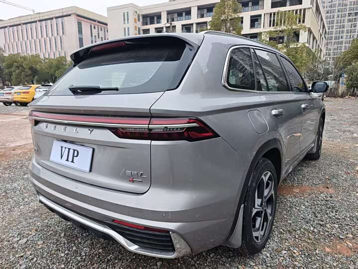 Фото 9 - Geely Monjaro