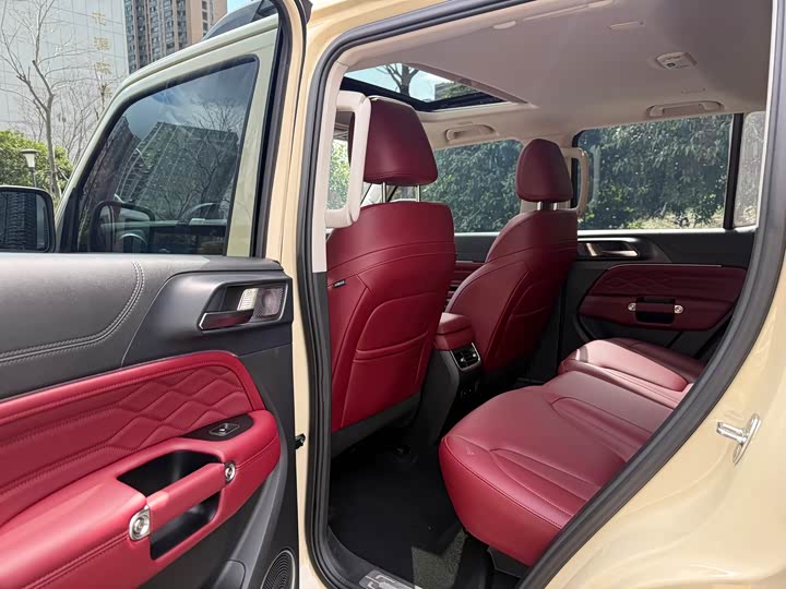 Фото 2 - Tank 300