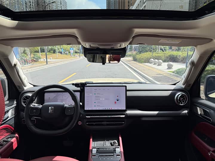 Фото 6 - Tank 300