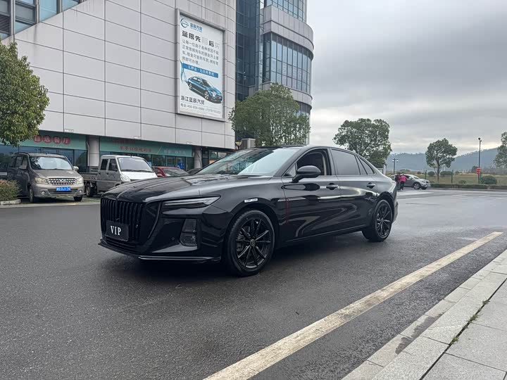 Фото 1 - Hongqi H5