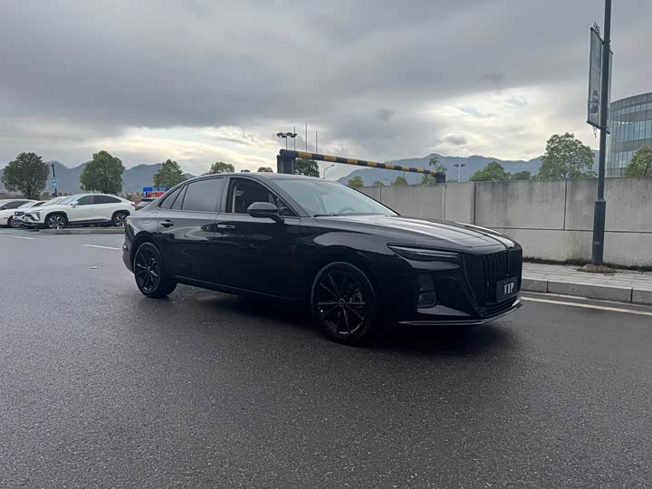 Фото 4 - Hongqi H5