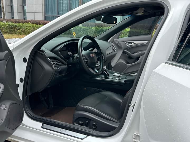 Photo 4 - Cadillac CT5