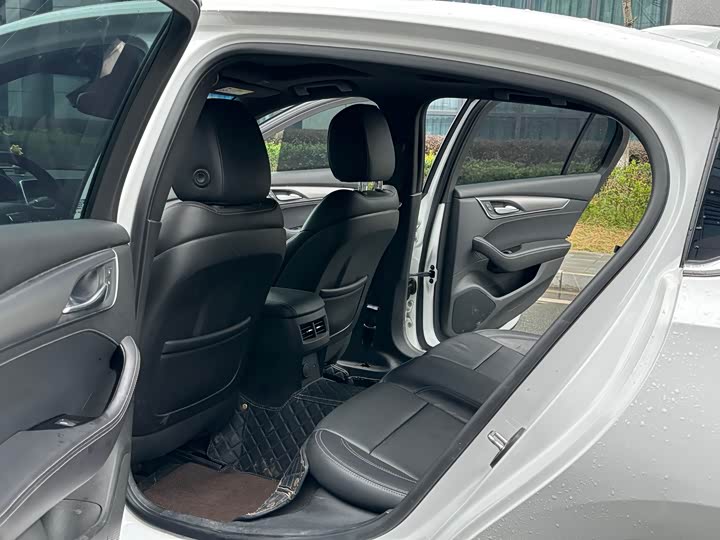 Photo 8 - Cadillac CT5