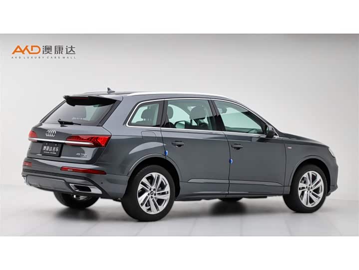 Фото 3 - Audi Q7