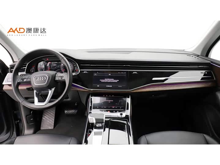 Фото 5 - Audi Q7