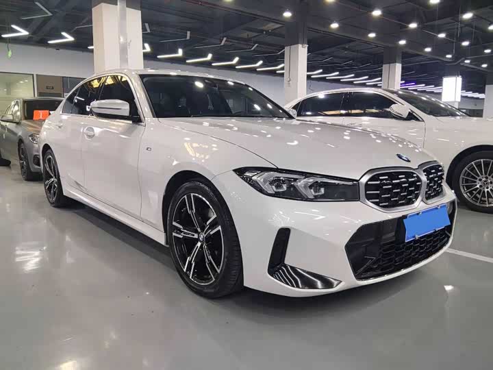 Фото 2 - BMW 3 Series