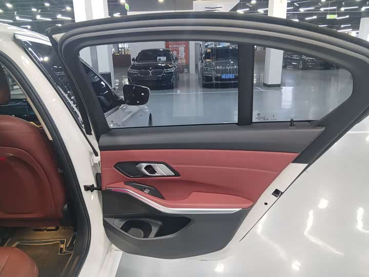 Фото 7 - BMW 3 Series