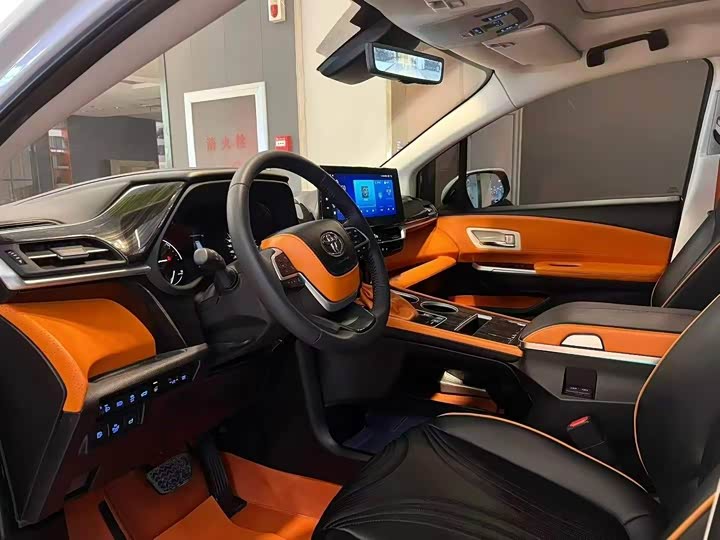 Фото 4 - Toyota Sienna