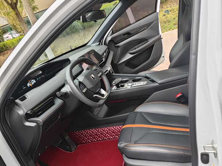 Фото 7 - Changan UNI-V