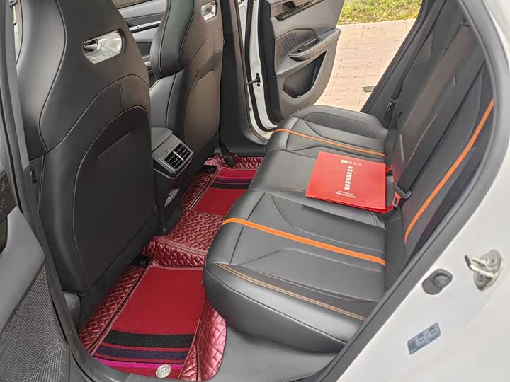 Фото 8 - Changan UNI-V