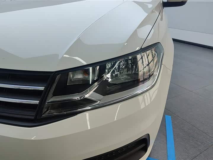 Photo 5 - Volkswagen Santana