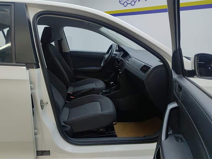 Photo 8 - Volkswagen Santana