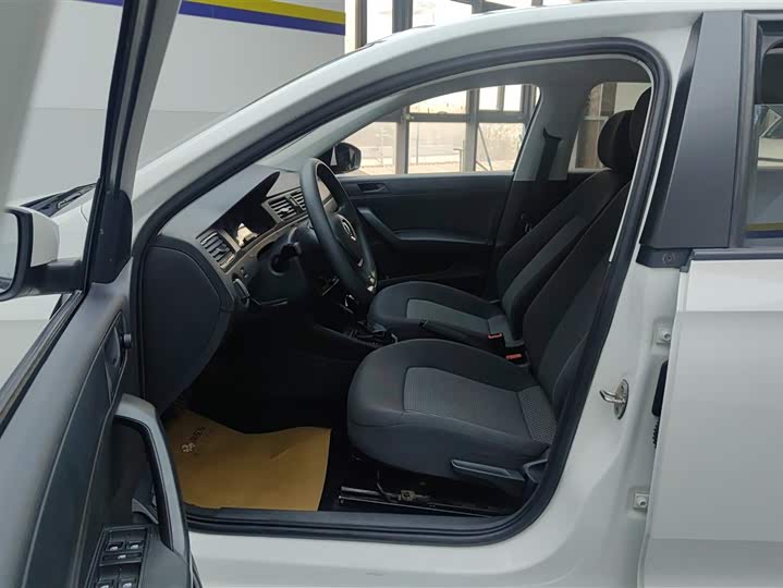 Photo 9 - Volkswagen Santana