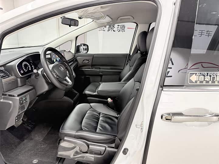 Фото 7 - Honda Odyssey