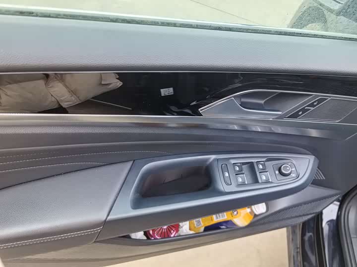 Фото 5 - Volkswagen Passat Hybrid