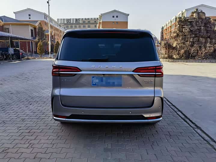 Фото 5 - Roewe iMax 8