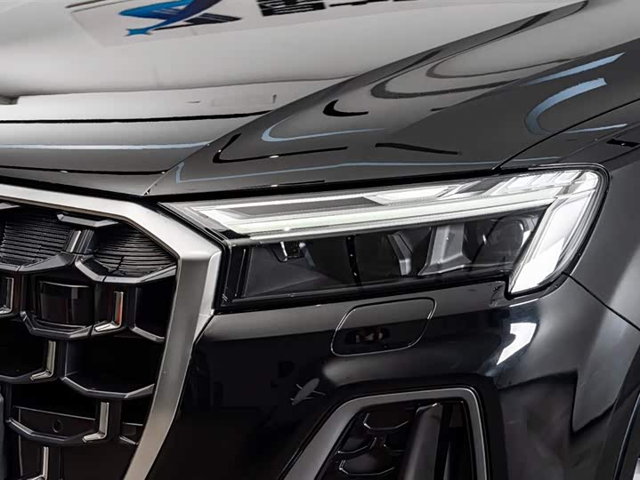 Фото 4 - Audi Q7