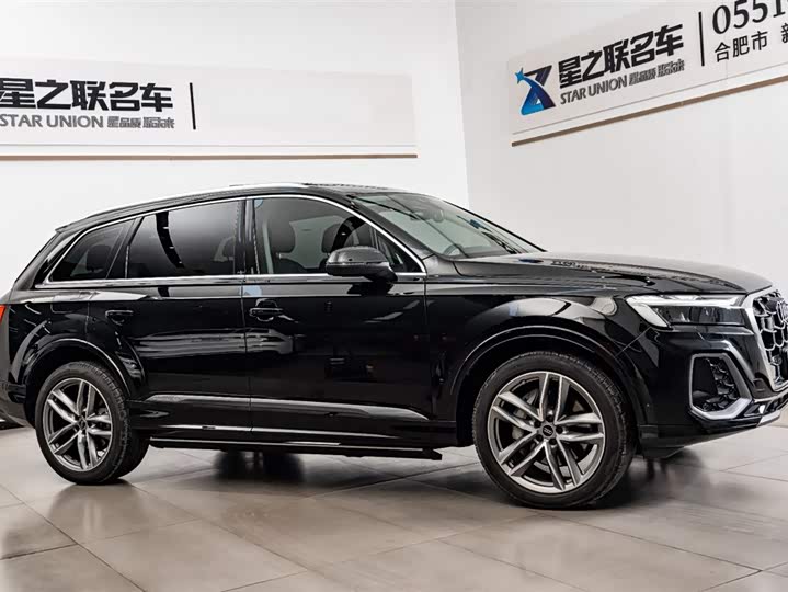 Фото 5 - Audi Q7