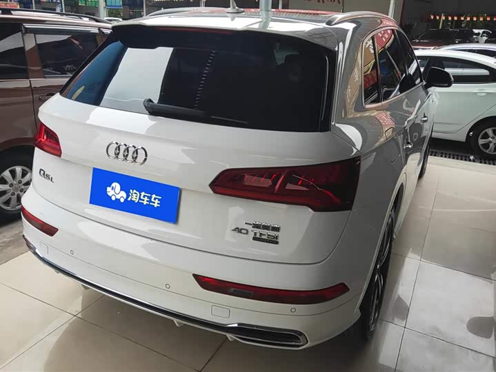 Фото 3 - Audi Q5L