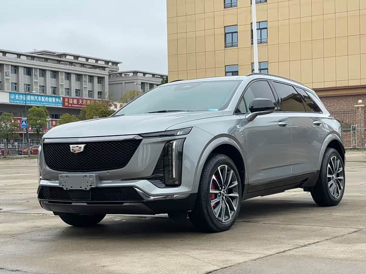 Фото 1 - Cadillac XT5