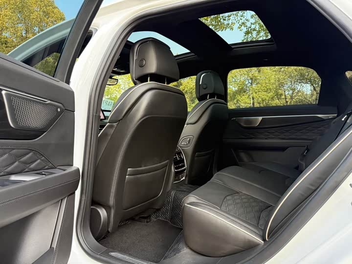 Фото 7 - Cadillac CT6