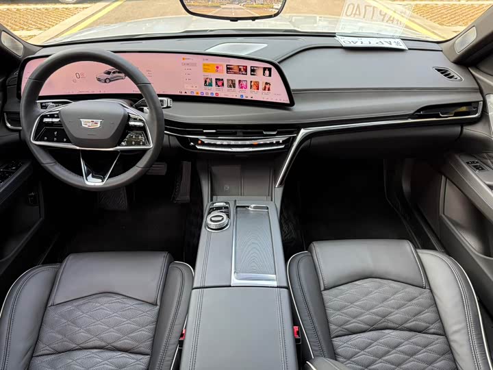 Фото 9 - Cadillac CT6