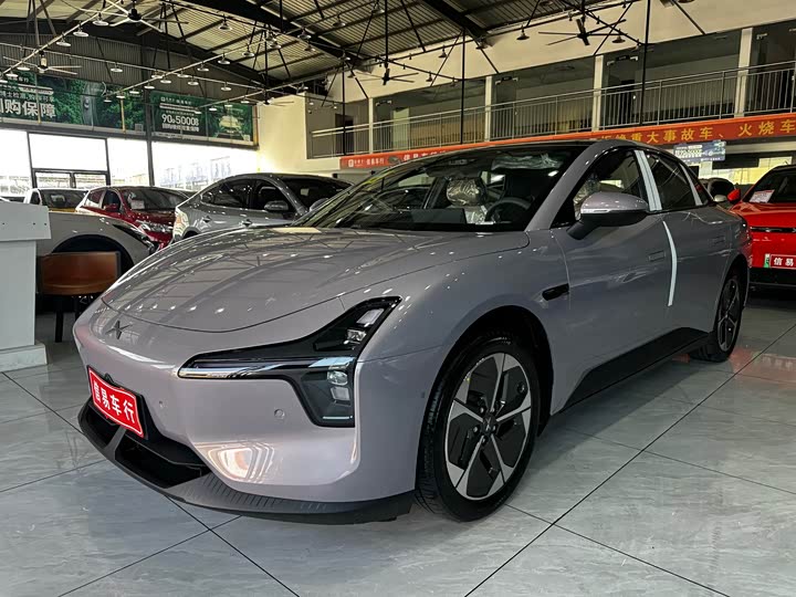 Фото 1 - XPeng Mona M03