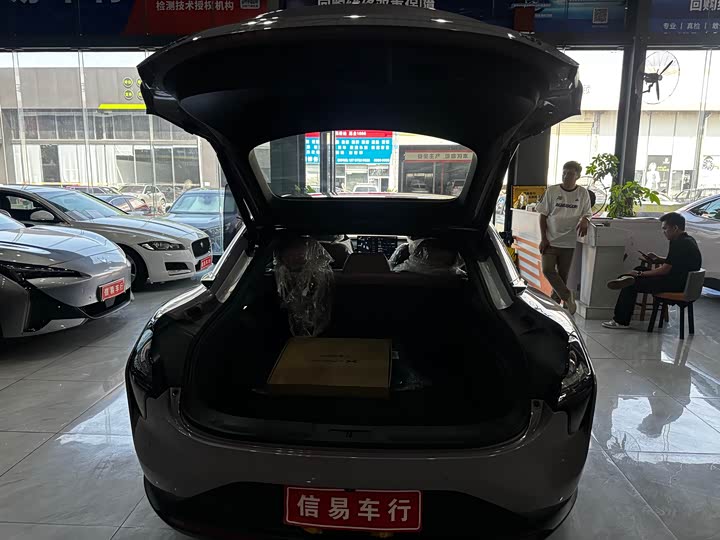 Фото 9 - XPeng Mona M03