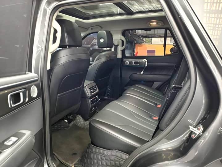 Photo 6 - Tank 400 Hybrid