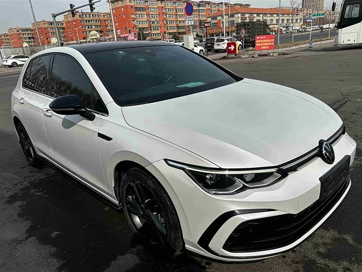 Фото 3 - Volkswagen Golf